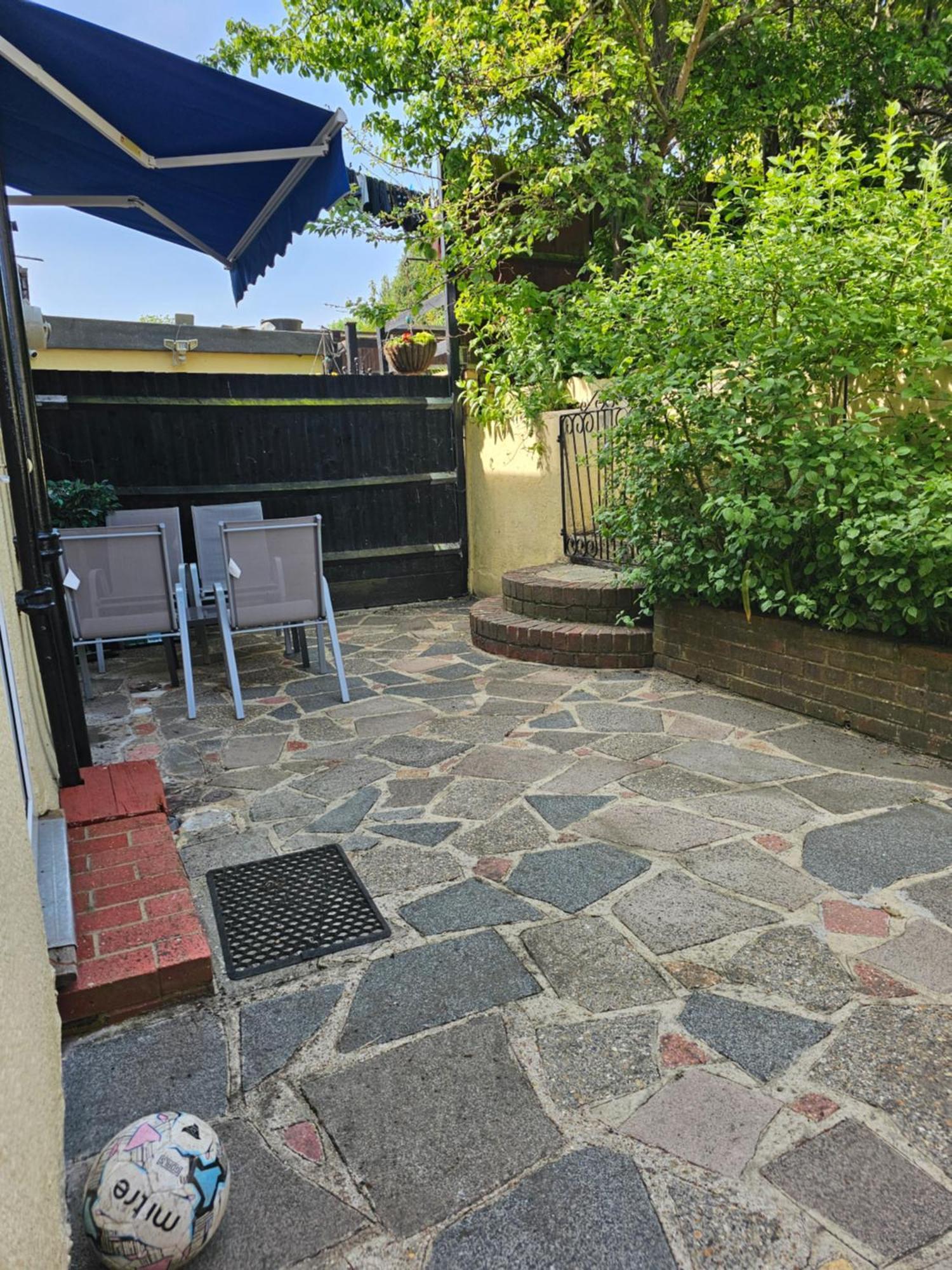 Orchards In Orpington Villa Exterior photo